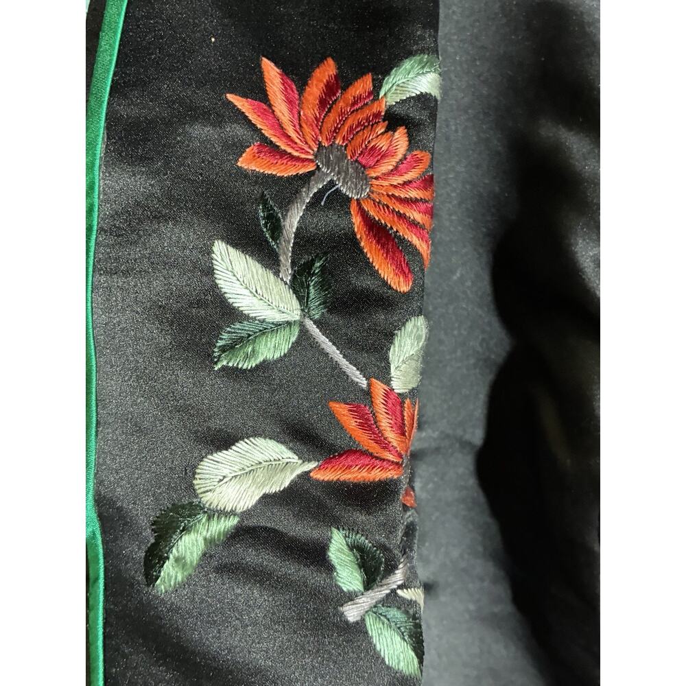 Vintage Magnolia Chinese Silk Jacket Hand Embroidered Floral Black Shanghai - Picture 8 of 10
